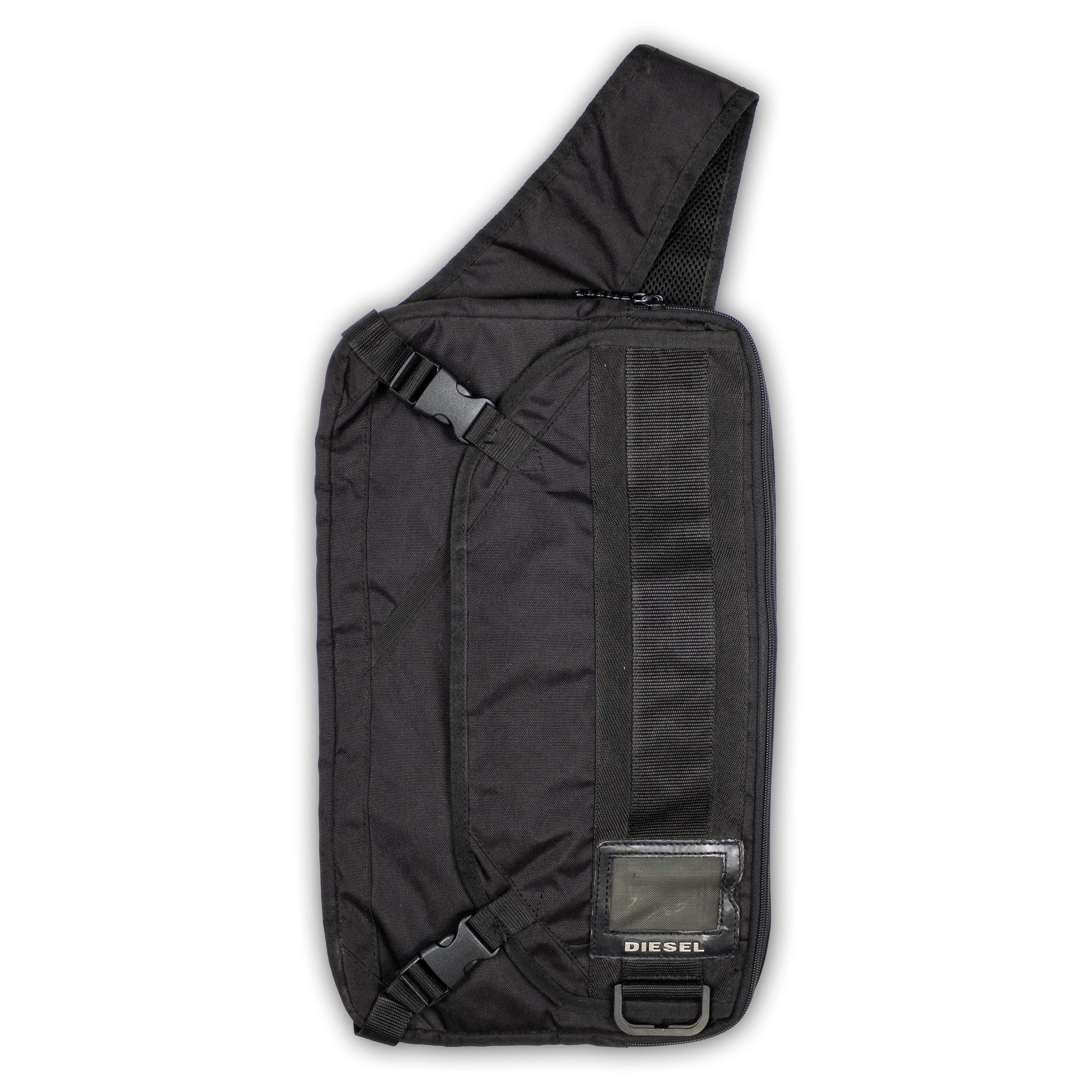 CROSSBODY VERTICAL SLING BAG